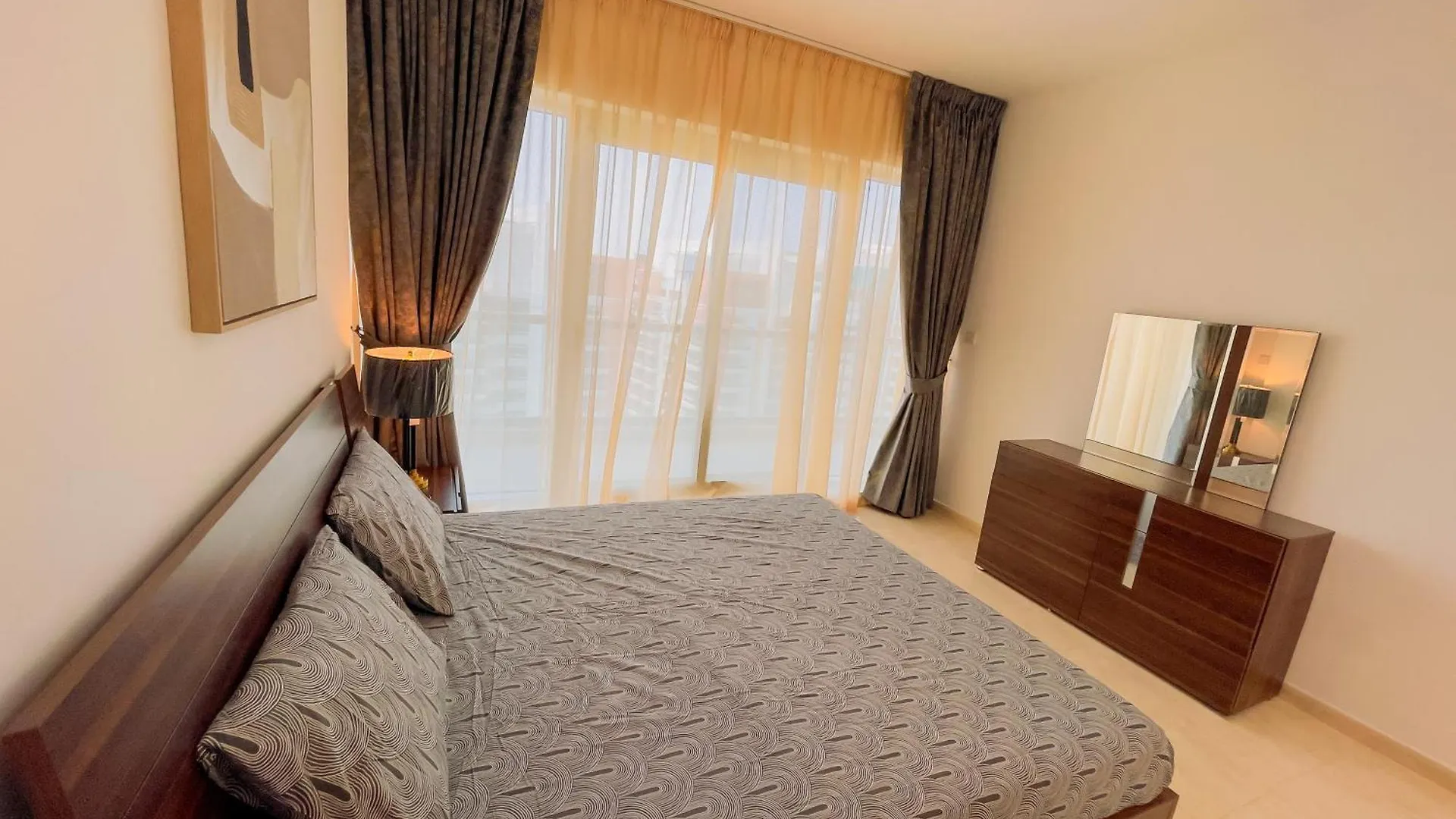 Apartment Luxury Holiday Home Just Minutes From Dubai'S Global Village Your Perfect Getaway!
